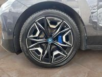 Gebraucht BMW iX 384 kW (523 PS) 2023 Sophistograu brillanteffekt SUV
