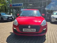 Gebraucht Suzuki Swift Club 90 PS (66 kW) 2017 Rot Kleinwagen
