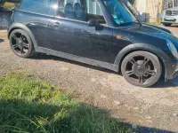 Käytetty Mini Cooper 116 HP (85 kW) 2004 Musta Viistoperä