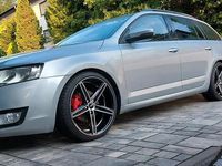 Gebraucht Skoda Octavia Ambition 150 PS (110 kW) 2014 Silber Kleinwagen