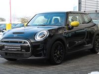 Gebraucht Mini Cooper SE Classic 135 kW (184 PS) 2022 Midnight black Kleinwagen