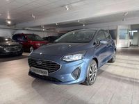 Gebraucht Ford Fiesta Titanium 125 PS (91 kW) 2023 Lackierung metallic "chrome bl Kleinwagen