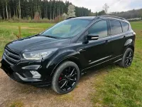 Gebraucht Ford Kuga ST-Line 180 PS (132 kW) 2017 Schwarz SUV