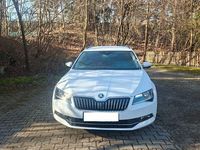 Gebraucht Skoda Superb Ambition 150 PS (110 kW) 2015 Weiß Kombi