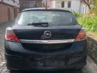 Gebraucht Opel Astra 105 PS (77 kW) 2007 Schwarz Coupé