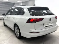 Gebraucht VW Golf VII Life 150 PS (110 kW) 2021 Pure white Kleinwagen