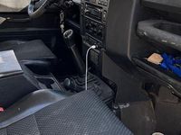 Gebraucht Land Rover Defender 122 PS (89 kW) 2010 Weiß Kombi