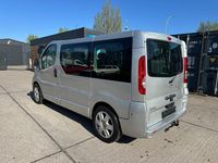 Gebraucht Opel Vivaro 145 PS (106 kW) 2007 Silber Van / Kleinbus