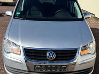 Gebraucht VW Touran Trendline 140 PS (102 kW) 2007 Silber Van / Kleinbus