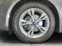 Gebraucht Ford C-MAX Cool & Connect 101 PS (74 kW) 2019 Grau Van / Kleinbus