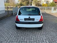 Gebraucht Renault Clio II 75 PS (55 kW) 2000 Weiß Limousine