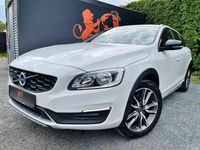 Gebraucht Volvo V60 CC 190 PS (139 kW) 2017 Ice white, solid / solid Kombi
