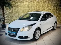 Gebraucht Suzuki Kizashi Sport 178 PS (130 kW) 2012 Weiß Limousine