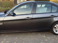 Gebraucht BMW 318 129 PS (94 kW) 2007 Grau Limousine