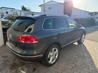 Gebraucht VW Touareg Terrain Tech 262 PS (192 kW) 2011 Schwarz SUV