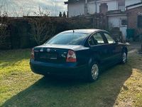 Gebraucht VW Passat 116 PS (85 kW) 2001 Blau Limousine
