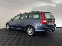 Gebraucht Volvo V70 Momentum 145 PS (106 kW) 2008 Blau Kombi