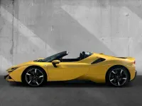 Gebraucht Ferrari SF90 1001 PS (736 kW) 2021 Gelb Cabrio