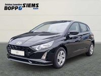 Gebraucht Hyundai i20 Select 101 PS (74 kW) 2024 Phantom black Kleinwagen