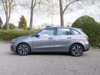 Gebraucht Mercedes B250 Style 160 PS (117 kW) 2022 Grau Kleinwagen