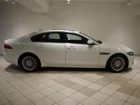 Gebraucht Jaguar XF 179 PS (131 kW) 2016 Weiß metallic Limousine