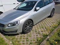Gebraucht Volvo V60 181 PS (133 kW) 2015 Grau Kombi