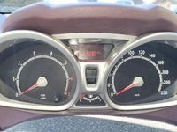 Gebraucht Ford Fiesta Titanium 82 PS (60 kW) 2010 Andere farben Kleinwagen