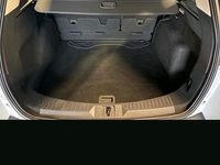 Gebraucht Ford Kuga Trend 120 PS (88 kW) 2016 Weiß SUV