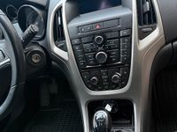 Gebraucht Opel Astra 116 PS (85 kW) 2010 Weiß Kleinwagen