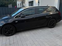 Gebraucht Opel Astra 110 PS (80 kW) 2014 Schwarz Kombi