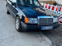 Gebraucht Mercedes 200 70 PS (51 kW) 1990 Blau Limousine