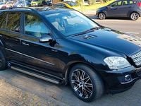 Gebraucht Mercedes ML350 278 PS (204 kW) 2005 Schwarz SUV