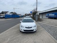 Gebraucht Opel Astra Design Edition 140 PS (102 kW) 2011 Weiß Kombi