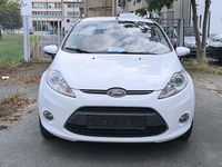 Gebraucht Ford Fiesta Titanium 82 PS (60 kW) 2012 Weiß Kleinwagen