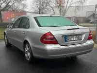 Gebraucht Mercedes E240 177 PS (130 kW) 2002 Silber Limousine