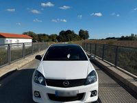 Gebraucht Opel Astra OPC 241 PS (177 kW) 2010 Weiß Kleinwagen