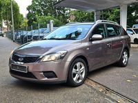 Gebraucht Kia Ceed Vision 105 PS (77 kW) 2012 Beige Kleinwagen