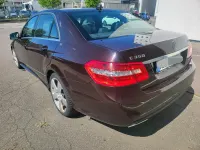 Gebraucht Mercedes E250 Avantgarde 204 PS (150 kW) 2012 Braun Limousine