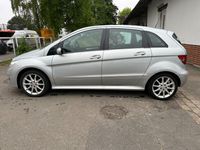 Gebraucht Mercedes B200 136 PS (100 kW) 2008 Silber Van / Kleinbus