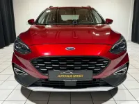 Używany Ford Focus Active 120 KM (88 kW) 2020 Czerwony Sedan/Limuzyna