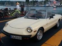 Gebraucht Alfa Romeo Spider 116 PS (85 kW) 1982 Beige Cabrio
