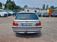 Gebraucht BMW 318 116 PS (85 kW) 2005 Silber Kombi