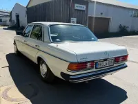 Gebraucht Mercedes 200 94 PS (69 kW) 1979 Weiß Limousine