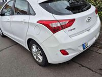 Gebraucht Hyundai i30 Classic 99 PS (72 kW) 2015 Limousine