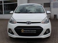 Gebraucht Hyundai i10 67 PS (49 kW) 2014 Weiß Kleinwagen