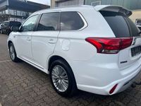 gebraucht Mitsubishi Outlander P-HEV Basis 4WD