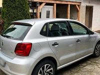 Gebraucht VW Polo 75 PS (55 kW) 2016 Silber Kleinwagen