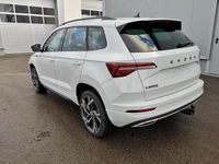 Neu Skoda Karoq SportLine 150 PS (110 kW) 2025 Moonwhite metallic SUV