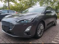 Gebraucht Ford Focus Titanium 125 PS (91 kW) 2018 Grau Kombi