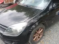 Gebraucht Opel Astra 105 PS (77 kW) 2005 Schwarz Kleinwagen
